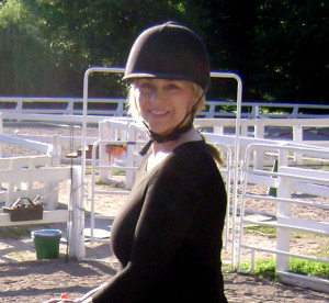Bianca Tyler, loves horses, horseback riding