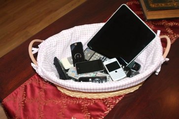 Technology, texting, messaging, IPad, IPod, SmartPhone, Blackberry, tablet, teens, kids, The Basket, The Let's Talk Mom, tech savvy (3)