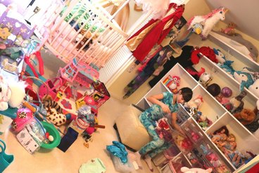 Toys, princess dresses, dresses, playroom, play room, donation, giving (4)