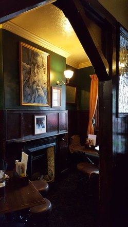 Oxford, Oxford University, England, Eagle and Child pub, Harry Potter snitch, Exeter (4)