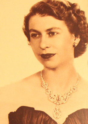 Queen Elizabeth, Queen Elizabeth II, Queen of England, Britain, Great Britain,